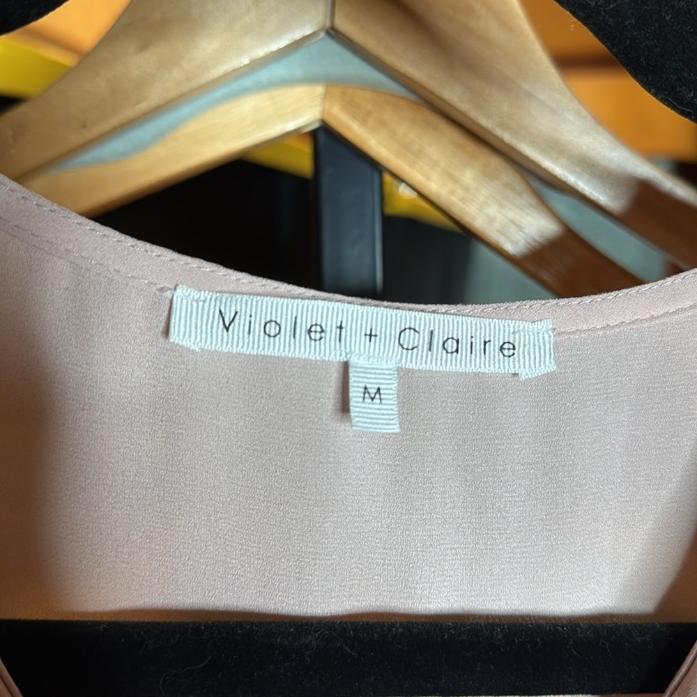 Violet + Claire Blush Pink Ruffle Lace-Up Sleeveless Blouse Medium - Picture 4 of 9